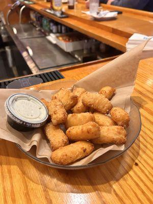 Gouda Mac and cheese bites