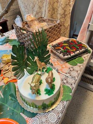 Lion King Cake fit perfectly with Grub Hub pie and theme.