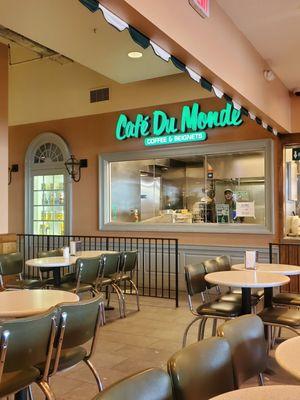 Cafe Du Monde