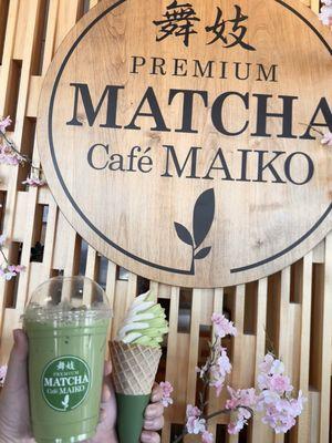 Matcha Latte and Matcha Vanilla Mix Soft Serve Ice Cream