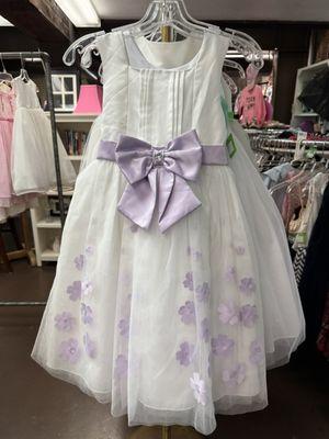 Cute white dress with lavender accents!!