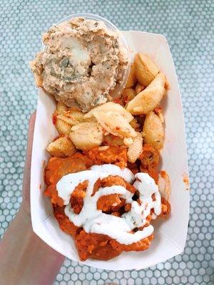 Buffalo wings, mac & cheese and potato salad from Clean South