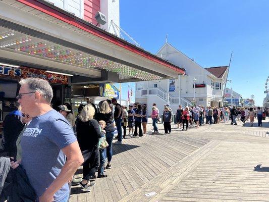 Long lines down the boardwalk for Thrashers