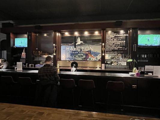 Bar area and taps