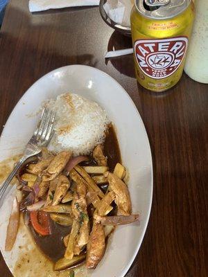 Saltado De Pollo