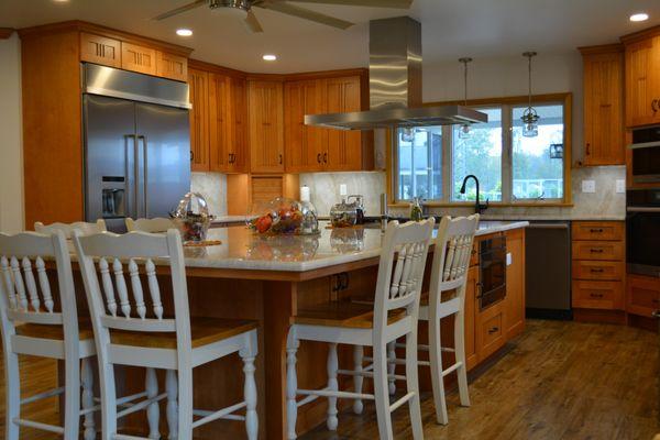 Spacious farmhouse kitchen