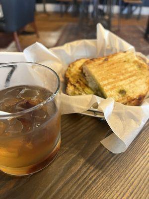 Old fashioned and a Venise panini