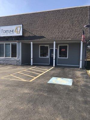 Fortune 47 Glass, Vape, & Wellness Outdoor Store Front Photo