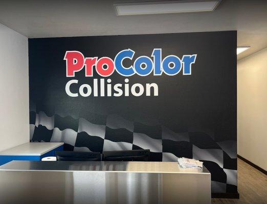 ProColor Collision Bozeman lobby