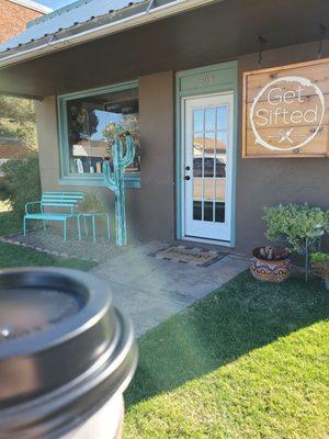 Worth the stop for great coffee, mouth watering baked goods and warm parole.