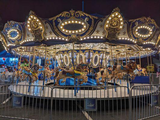 Old-school carousel. Neat.