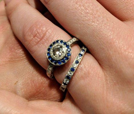 Perfect matching engagement and wedding rings!