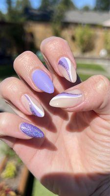 Beautiful lilac shimmer gel acrylic set