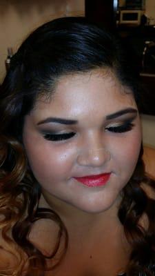 Prom makeup