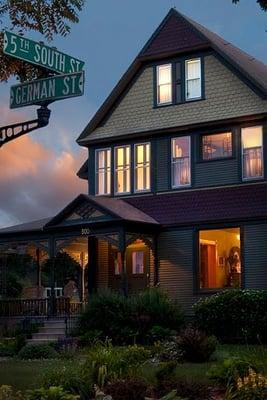 Bingham Hall Bed and Breakfast - New Ulm MN