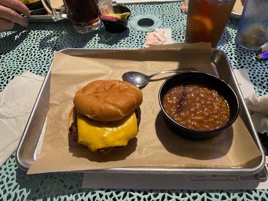 Cheeseburger and baked beans Cheeseburger and baked beans