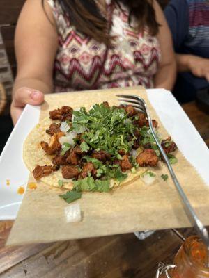 Al pastor taco