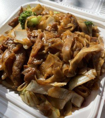 Beef Chow Fun ($13.95)