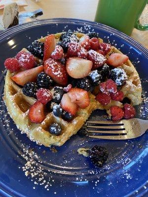 Waffle with fruit