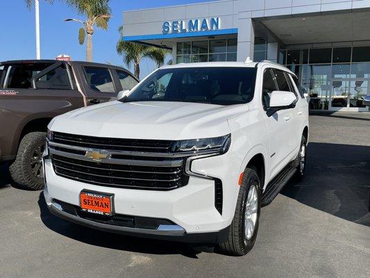 2022 Tahoe front exterior