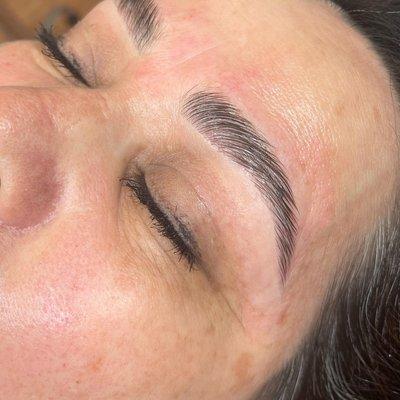 Brow Lamination.