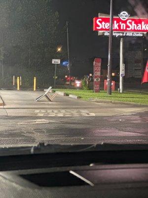 It's only 10:50 pm am they have a chair so nobody can come in so many cars turned around bad for business