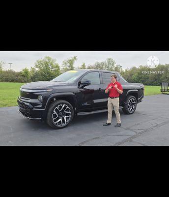 A new YouTube video is out!
Check out the 2024 Chevrolet Silverado EV RST!