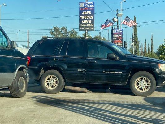 Cars on their lot with missing catalytic converters = not a good sign.