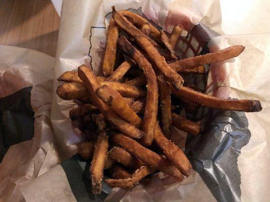 Sweet potato fries.... with cinnamon? Possibly cinnamon sugar? NOT NECESSARY.