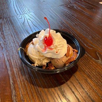 Turtle sundae