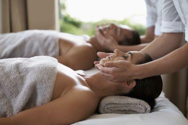 Couples massage