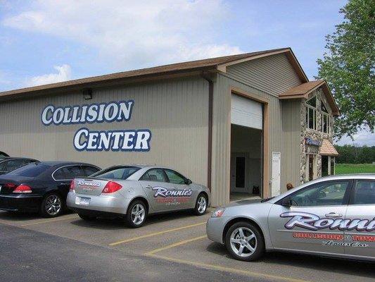 Ronnie's Collision & Towing