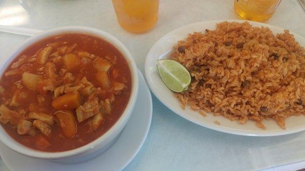 Mondongo Guisado y Arroz con Guandules / Tripe Stew & Rice with Pigeon Peas