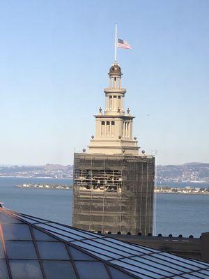 Looking at Ferry Building Marketplace! @Google SF BI Event! Looker Roadmap Cloud BI~1 Market St City Lights 12 Fl Thur 10/26/23