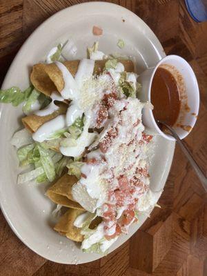 Tacos dorados