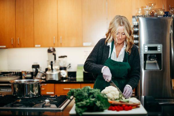 Registered Dietitian, Liz Gold during a cooking class at the center