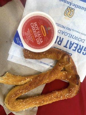 Pretzel with Hot Salsa Cheese Dip