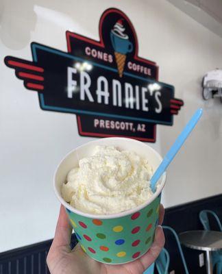 Root beer float flavored frozen yogurt & Stevia sweetened pecan praline frozen yogurt topped with house made whipped cream!