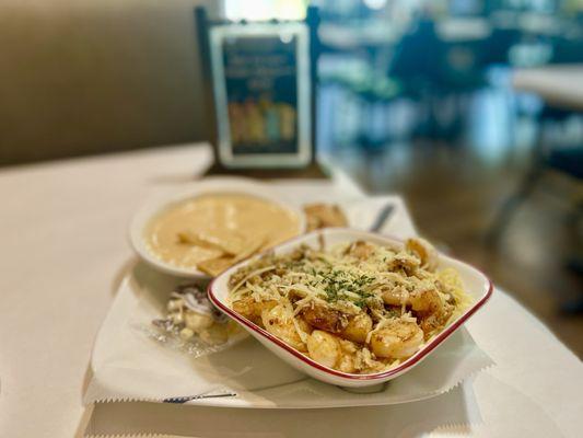 Lunch special - build your own pasta. This one is shrimp & crab angel hair pasta with scampi sauce. Lobster bisque on the side.