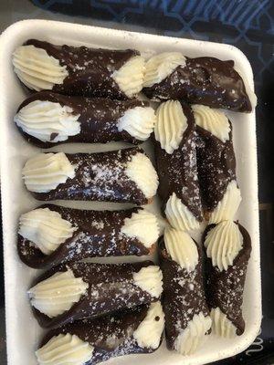 Chocolate cannoli