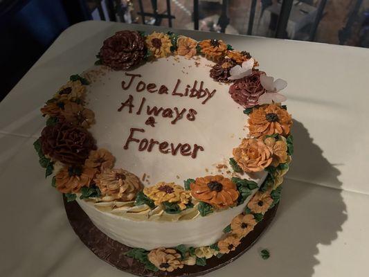 Loved how the flowers went up the side of the cake too!