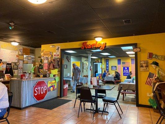 Order counter and dining.