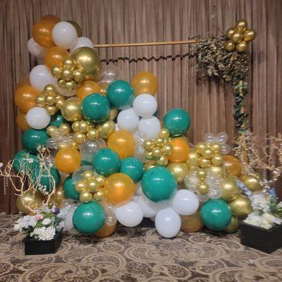 Exclusive Decorations & Party Supplies