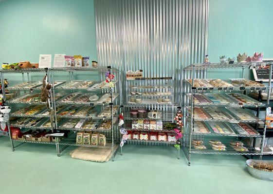 Shelves of baked goods and cake mixes