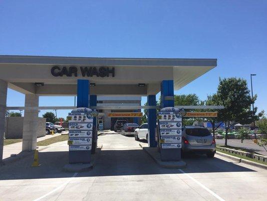 Entry to Snap Clean Car Wash