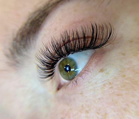 Hybrid Eyelash Extensions