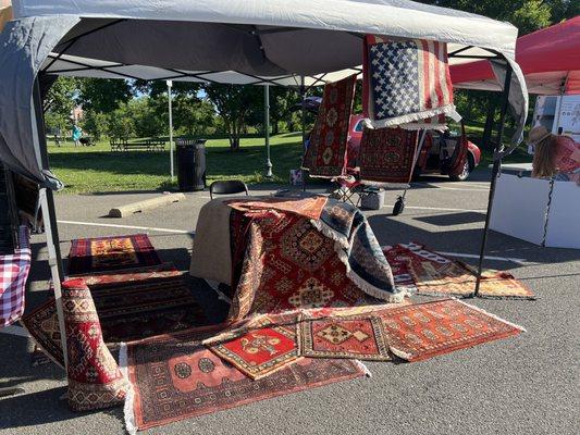 Sunday market on Ben Brenman park