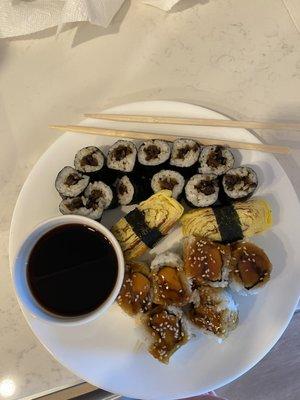 Shiitake maki, tamago, tofu teriyaki roll