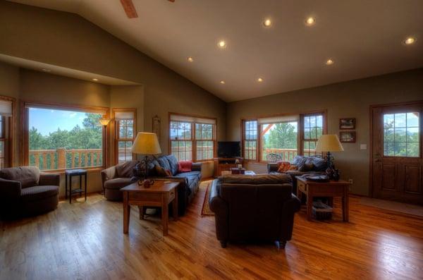 Pinnacle Place near Deadwood, private setting, Black Hills vacation cabin