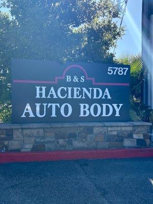 B & S Hacienda Auto Body